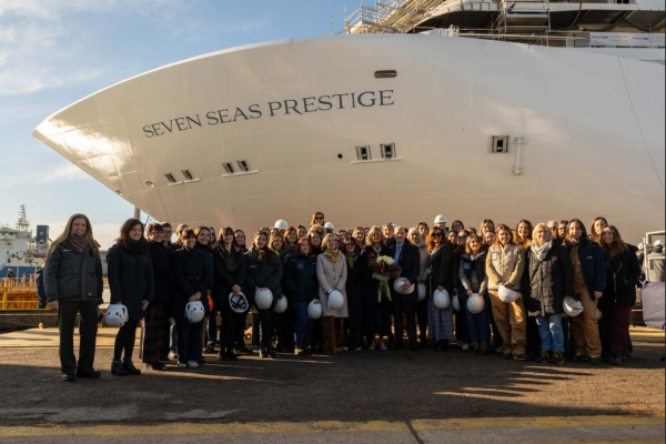 Seven Seas Prestige sale de dique seco como primera unidad de nueva clase