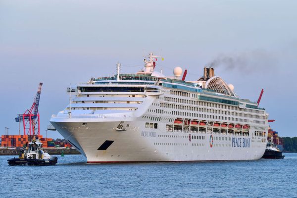 Crucero de ONG Peace Boat hace escala en Puerto del Callao