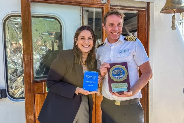 El Hierro refuerza plan de recepción de cruceros boutique con arribo del Wind Star