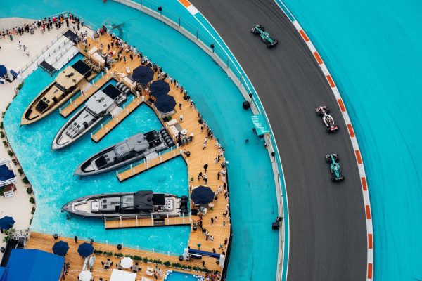 Gran Premio de Miami estrena tribuna inspirada en MSC Yacht Club
