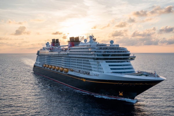 Disney Cruise Line zarpa en 2027 con destinos inéditos, nuevo barco para Europa y regreso de cruceros temáticos