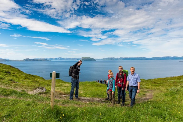 Hurtigruten presenta nuevos programas