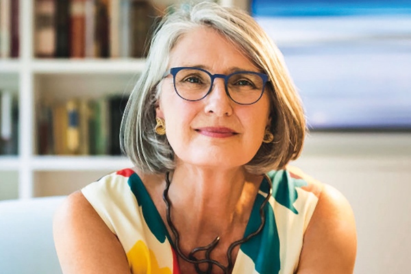 Seabourn anuncia figuras para programas 2026 de Autores en el Mar