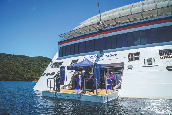 Expediciones en aguas cálidas complementan temporada de invierno 2027/28 en Hapag-Lloyd Cruises