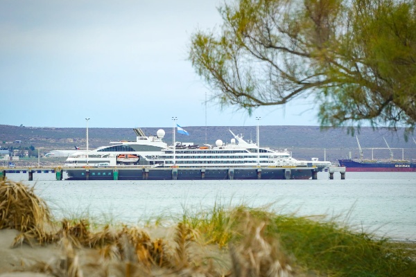 Crucero L’Austral visita Chubut por segunda vez en la temporada