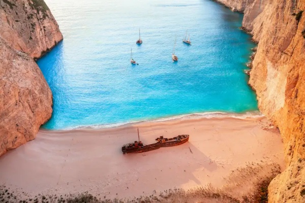 Riviera Travel muestra diferencias en islas griegas para saber cuál visitar