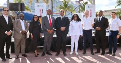 Carnival Corporation cumple dos décadas en Grand Turk