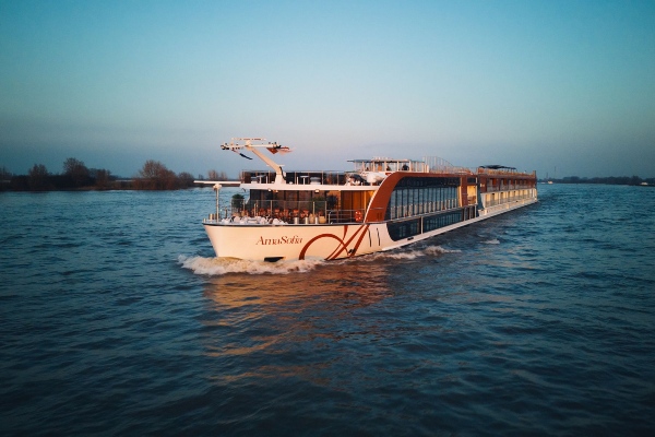 AmaSofia sufre fallo en sistema de propulsión durante viaje inaugural