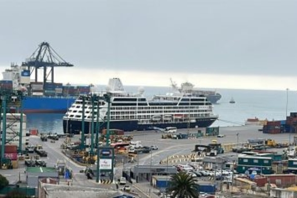 Nave de Azamara visita San Antonio y zarpa hacia Coquimbo