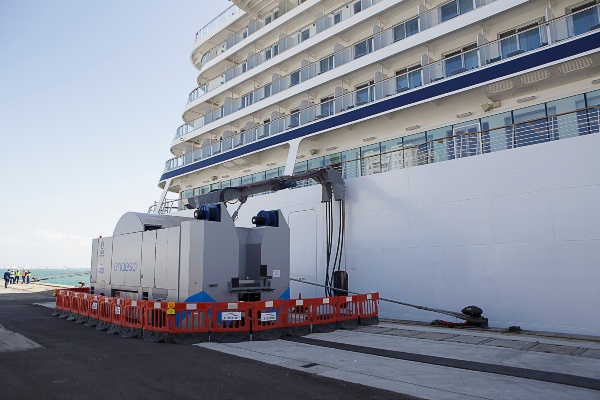 Viking Saturn es primer buque en utilizar OPS en Puerto de Cádiz