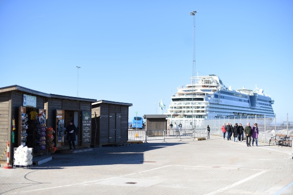 AIDAdiva inaugura temporada de cruceros en Puerto de Visby