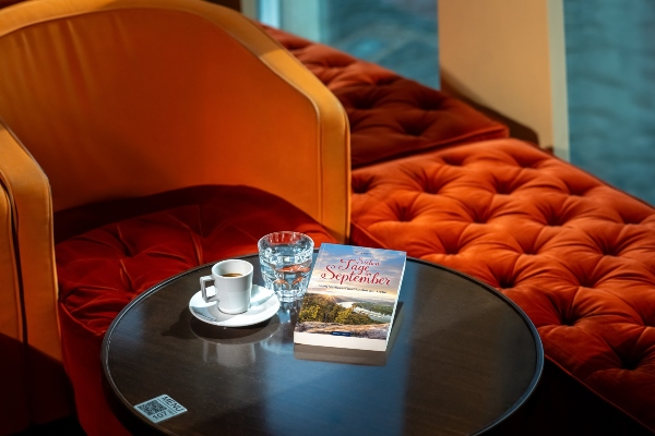 Ponen a la venta primera novela de A-Rosa en tiendas a bordo