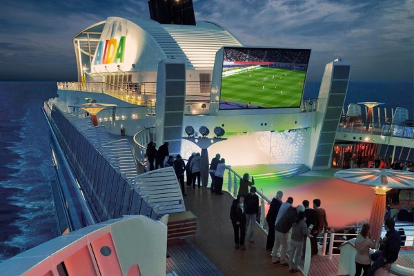 AIDA presenta programa de entrevistas Doppelpass on Cruise durante Mundial de Fútbol