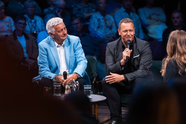 AIDA Cruise & Help recauda fondos para escuela número 100 en aniversario de la naviera