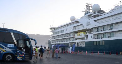 SH Vega arriba al Puerto de Iquique tras modificar itinerario producto del cierre por marejadas en Antofagasta