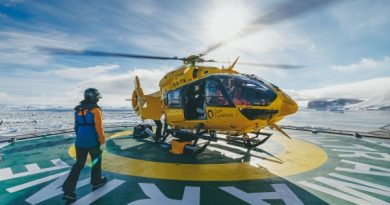 Ultramarine cumple cinco años y va a dique seco antes de temporada ártica