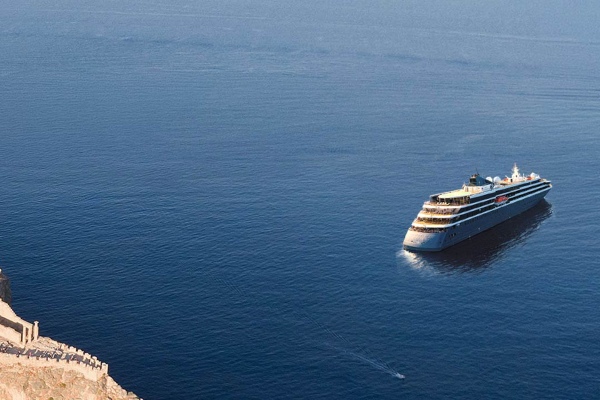Atlas Ocean Voyages mejora oferta Explorer's Choice con crédito doble para vuelos