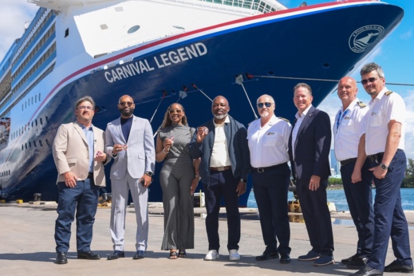 Carnival invita a veteranos a conocer nuevo diseño de proa de sus barcos