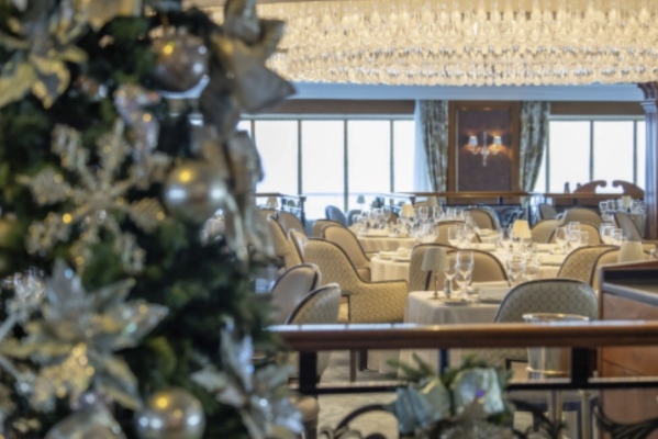 Oceania Cruises presenta viajes de fin de año y vacaciones para temporadas 2026-27 y 2027-28