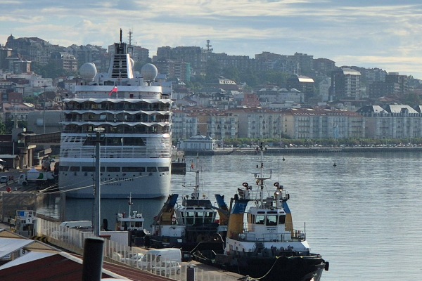 SH Diana y Silver Spirit coinciden en Puerto de Santander