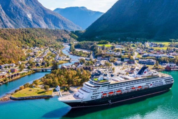 Nicko Cruises presenta navegaciones a Islandia, Noruega, Suecia y Dinamarca en el Vasco da Gama