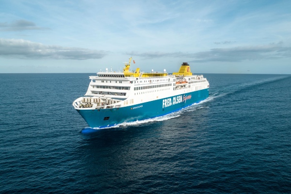 Buenavista Express propone servicio de "minicrucero" entre Canarias y el Continente