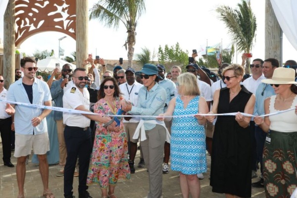 Carnival inaugura ampliaciones en RelaxAway, Half Moon Cay