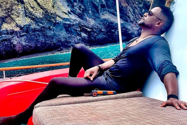 Actor Blair Underwood se embarca en viaje por Galápagos con Quasar Expeditions
