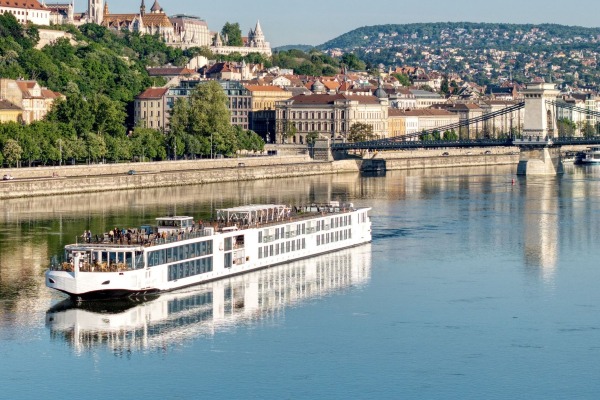 Viking recibe nuevos barcos fluviales para navegar por ríos Rin, Meno, Danubio y Sena
