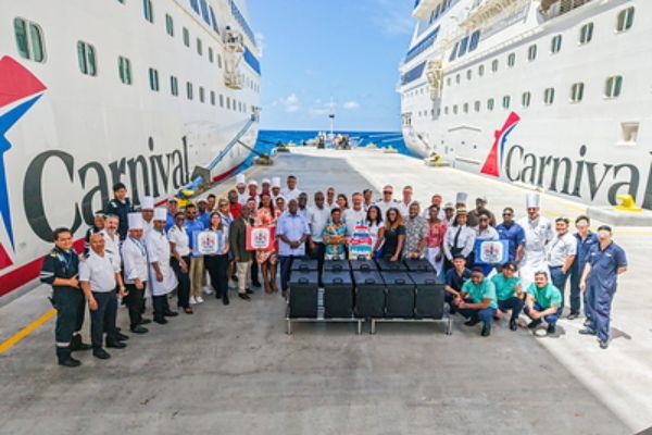 Carnival Corporation amplía programa de donación de excedentes de comida a Bahamas
