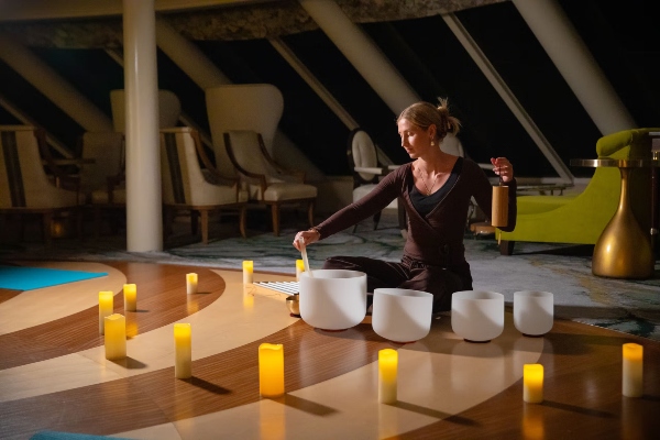 Crystal anuncia cuatro retiros Wellness at Sea para 2027