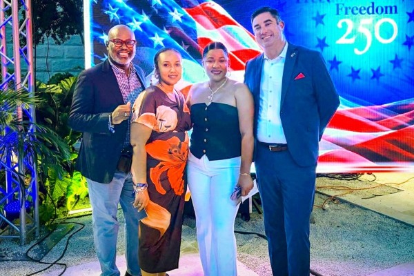 Carnival apoya celebraciones de aniversario de EE.UU. a través de embajadas en el Caribe y Centroamérica