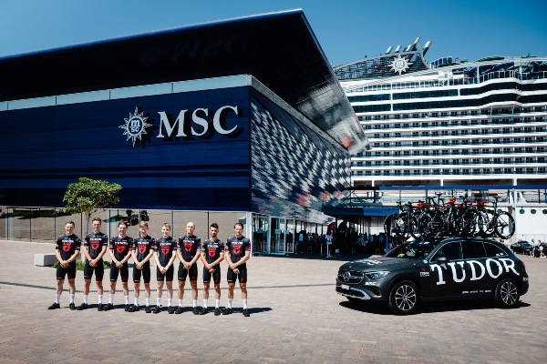 MSC Cruceros recibe a equipo Tudor Pro Cycling en previa de partida del Tour de Francia