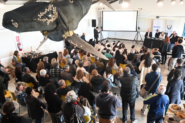 Uruguay inaugura temporada de avistamiento de Ballena Franca Austral y presenta nueva Ruta de la Fauna Marina