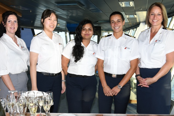 Daniela Gargiulo se convierte en primera staff captain de flota de Carnival Cruise Line
