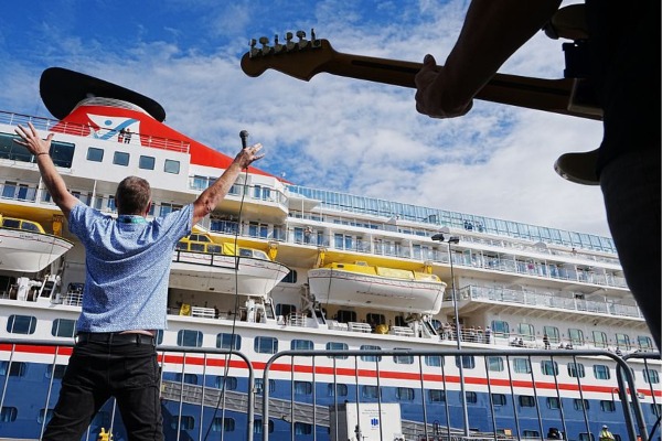 Fred. Olsen Cruise Lines celebra 20 años navegando desde Newcastle