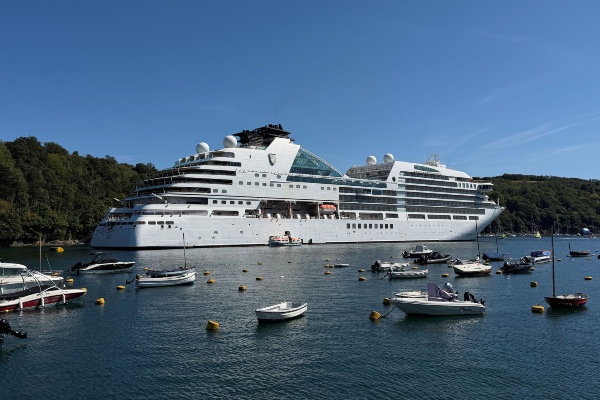 Seabourn Ovation hace recalada inaugural a Cornualles en viaje de Copenhague a Nueva York