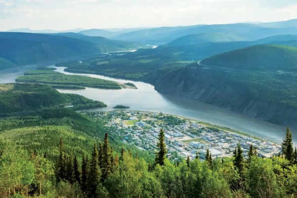 Historia de la fiebre del oro de Klondike cobra vida en cruceros por Alaska de Holland America Line