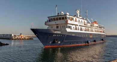 Grand Circle visita Pesaro con dos de sus barcos pequeños