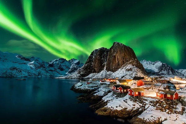 Ambassador Cruise Line explica atractivos de conocer la aurora boreal