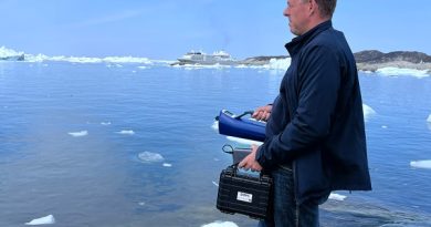 Cruceros contribuyen a contaminación en Groenlandia y hacen llamado a electrificar muelles