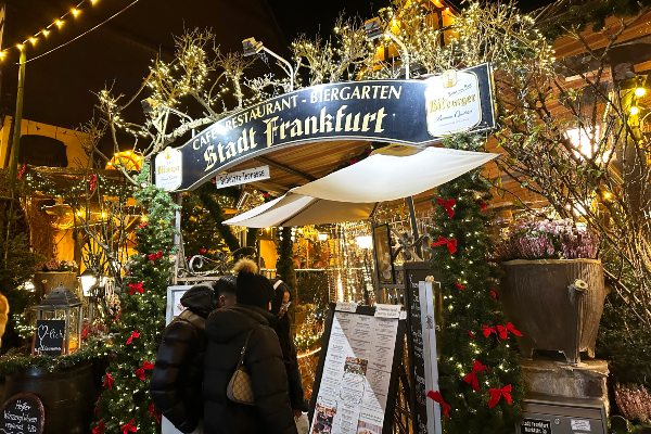 Scenic y Emerald lanzan colección de viajes fluviales festivos para 2026 y 2027