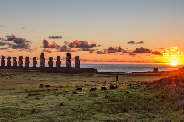Azamara Cruises abre viajes a Isla de Pascua y Sudamérica