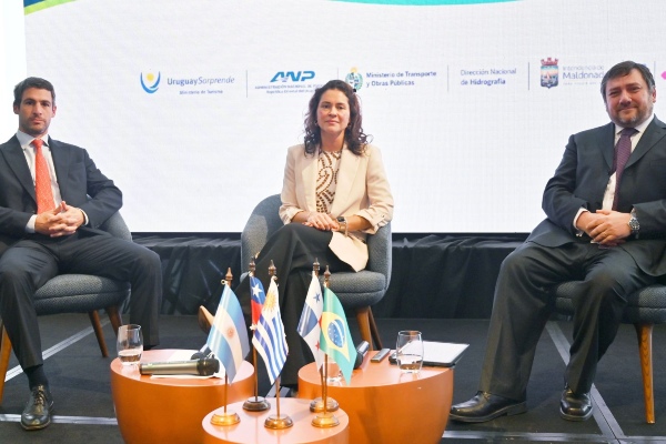 Delegación chilena fortalece integración regional en encuentro internacional de la industria de cruceros
