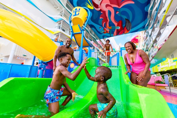 Royal Caribbean Group revela tendencia y su oferta de vacaciones multigeneracionales
