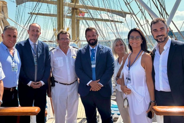 Puerto de Pesaro despide recaladas del Royal Clipper y adelanta mayor colaboración