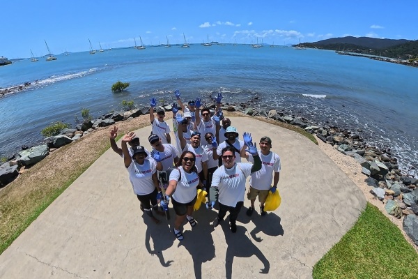 Carnival Cruise Line celebra durante todo septiembre compromiso con limpieza de costas