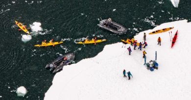Swan Hellenic destaca cruceros con expediciones al hielo en kayak