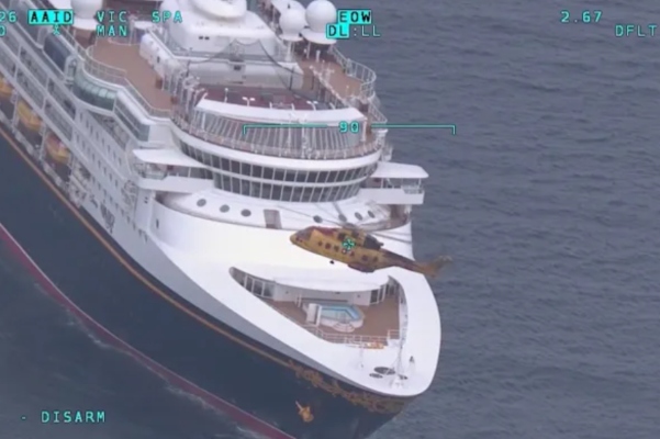 Tripulante herido de crucero Disney es evacuado en helicóptero en Canadá