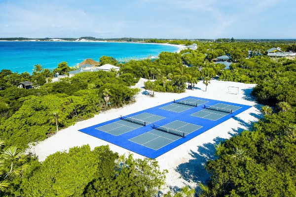 Holland America organiza primer torneo de la Professional Pickleball Association en una isla privada